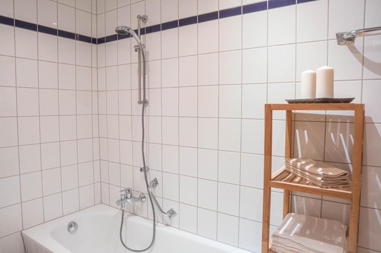 Gemutliche 45M² Wohnung Mit Netflix & Disney+ แอร์ฟวร์ท ภายนอก รูปภาพ